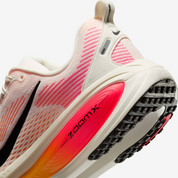 Nike Vomero 18 - White | Orange