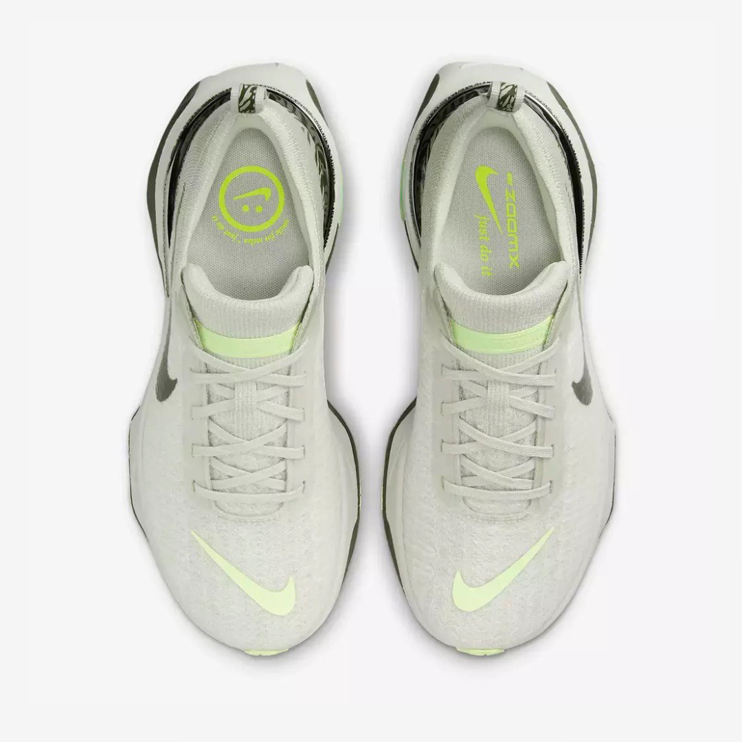 Nike Invincible Run 3 Premium - Light Bone | Barely Volt