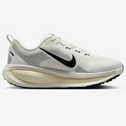 Nike Vomero 18 - White | Beige
