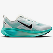 Nike Vomero 18 - White | Dusty Cactus