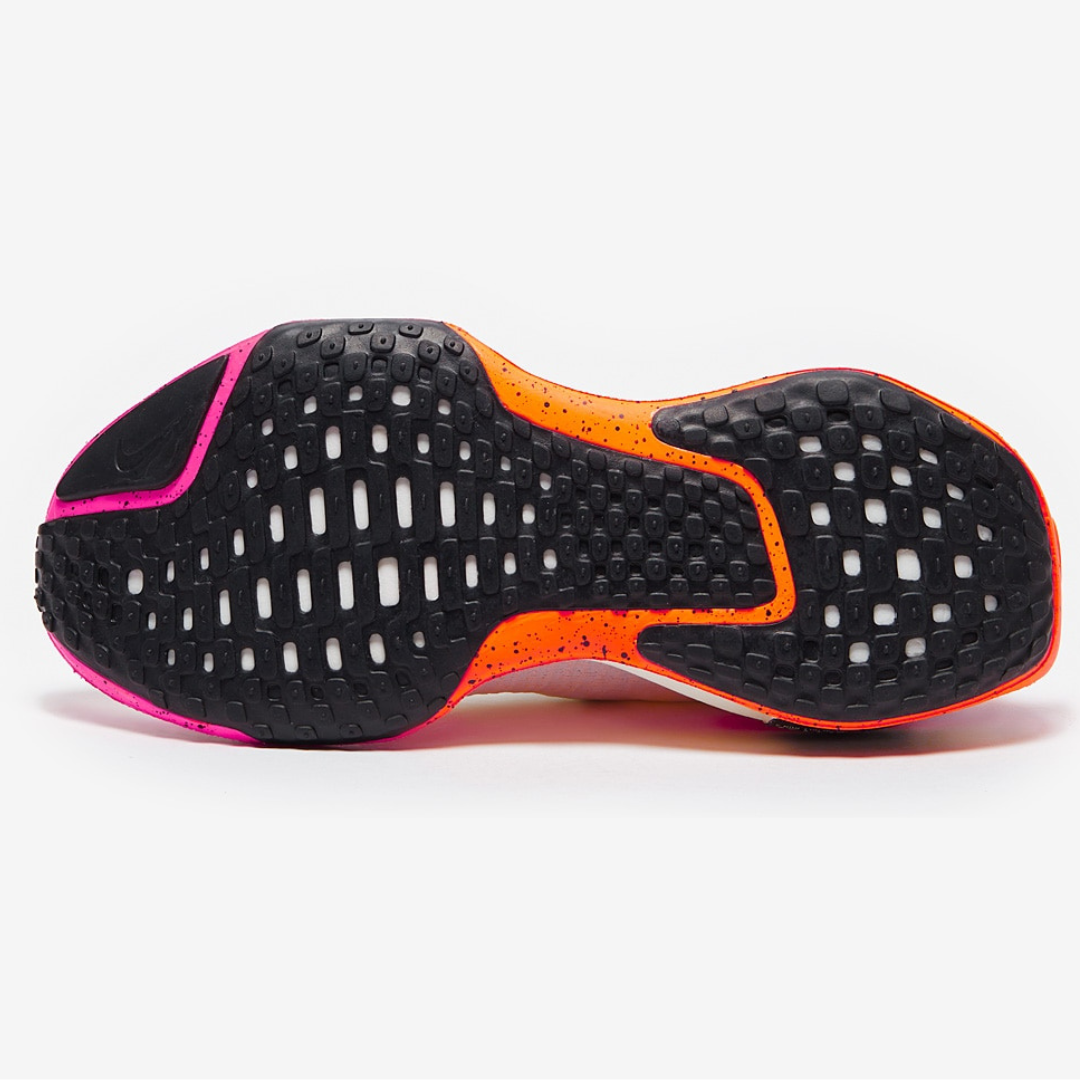 Nike Invincible Run 3 - White | Hyper Pink