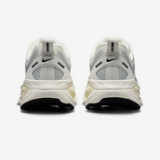 Nike Vomero 18 - White | Beige