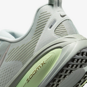 Nike Vomero 18 - Olive Green
