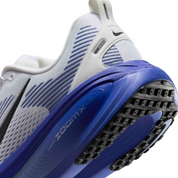 Nike Vomero 18 - White | Navy Blue