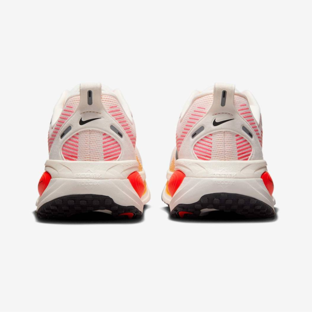 Nike Vomero 18 - White | Orange